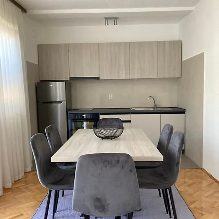 Trpejca Holiday Home